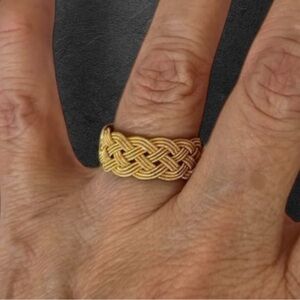 Gold plated ring size 8, braided design